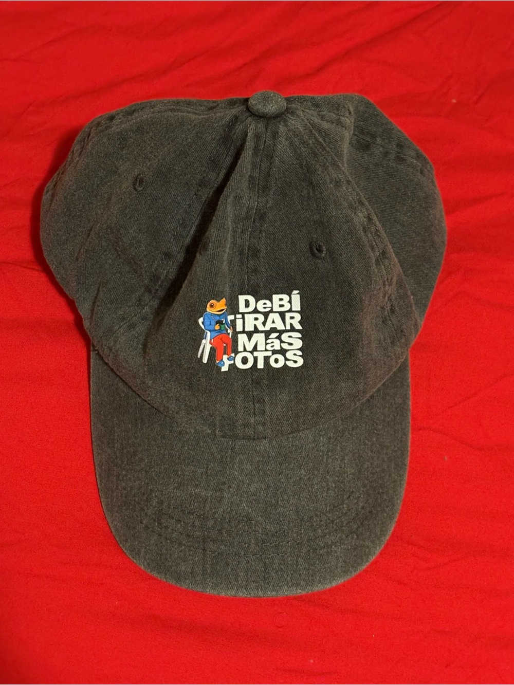 Bad Bunny’s “Debi tirar mas fotos” print Black Washed baseball cap 🧢